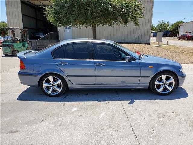 2003 BMW 325i
