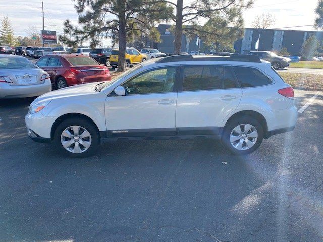 2010 Subaru Outback 2.5i Premium