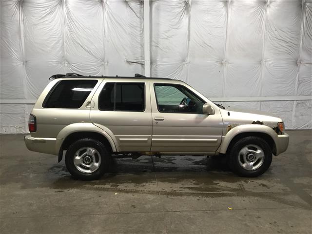 2000 Infiniti QX4 4WD