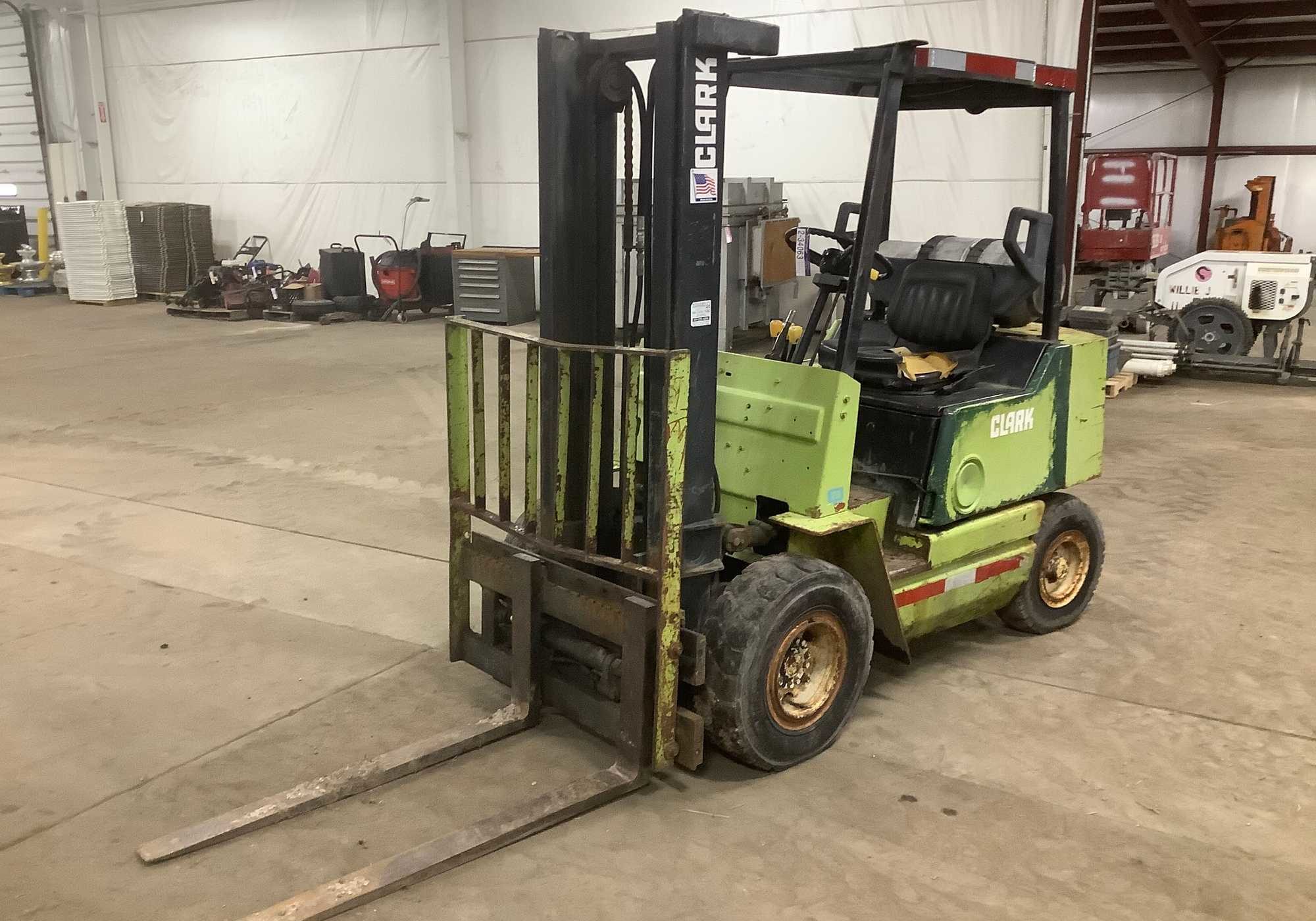 Clark GPS 20 Forklift