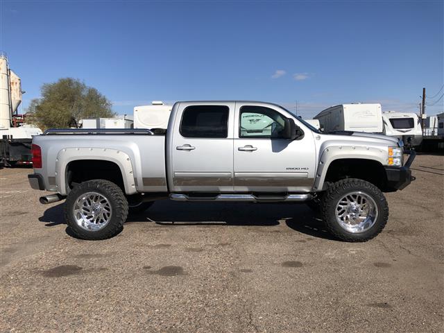 2011 Chevrolet Silverado 2500HD Crew Cab 4WD