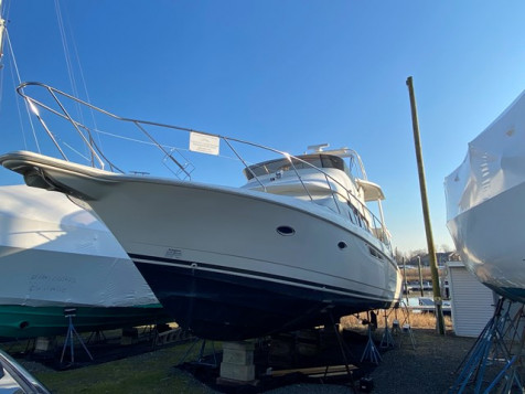 44′ – 1996 Silverton 442 Cockpit MY