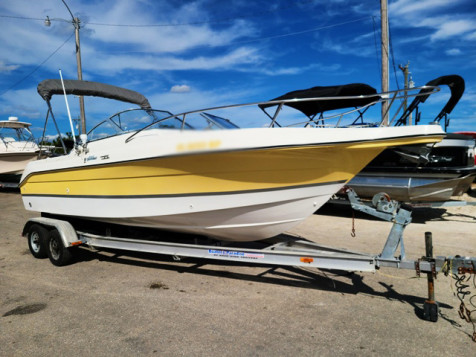 22′ – 2005 Wellcraft 220 Sportsman