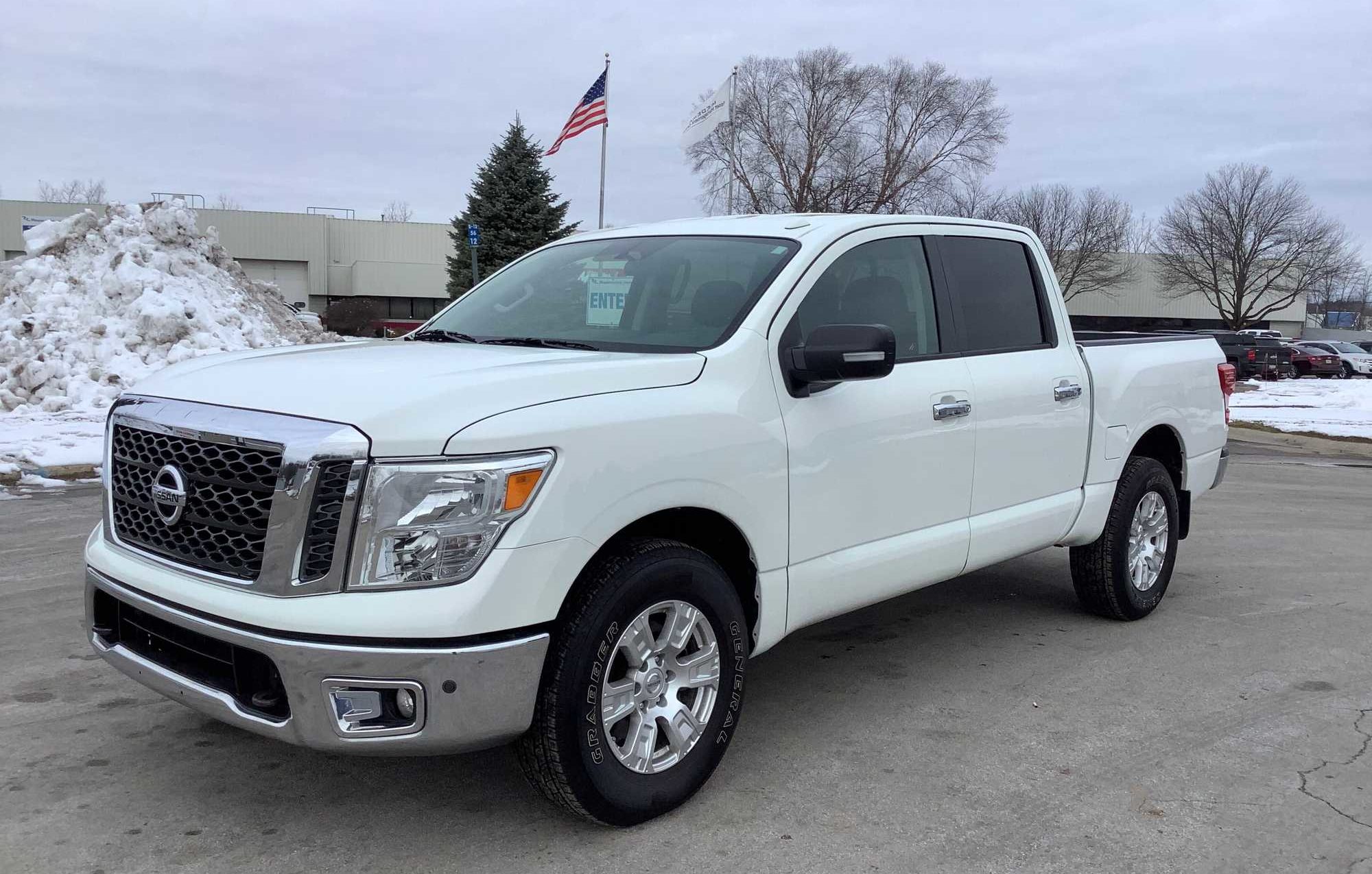 2018 Nissan Titan SV