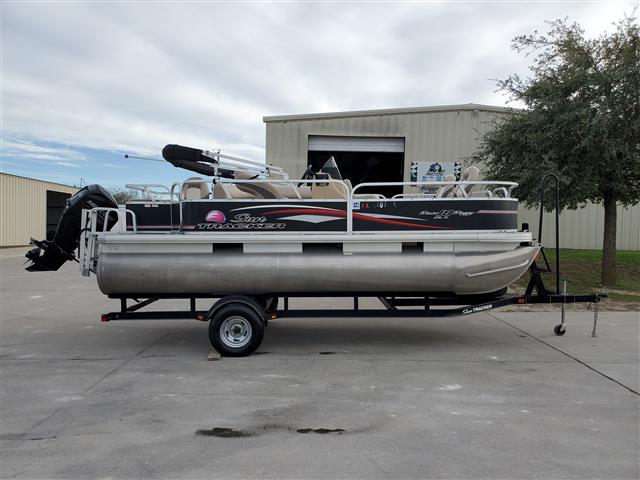 2015 Sun Tracker Bass Buggy 18 DLX