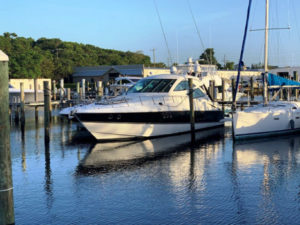 54′ – 2013 Cruisers Yachts 540 Coupe