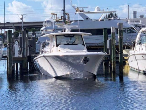 40′ – 2019 Pursuit S408