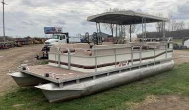 1988 Manitou MB 2422 SD Limited Pontoon