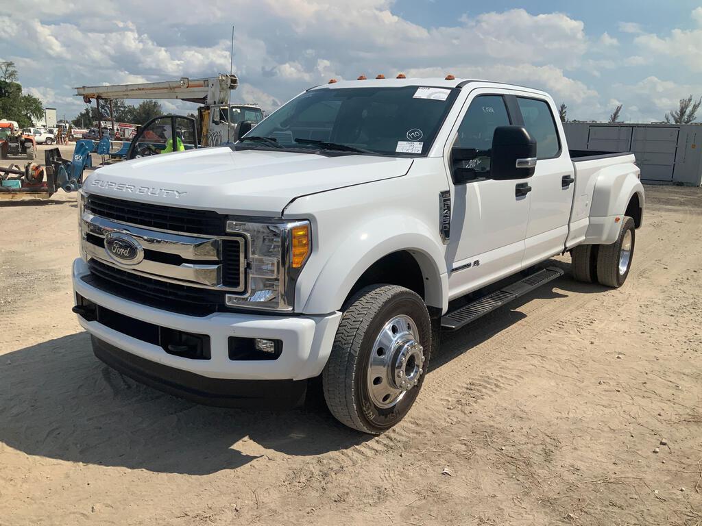 2017 Ford F-450 4×4 Dually Pickup Truck