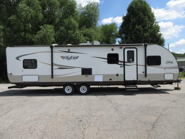 2013 Shasta (by Forest River) Flyte 305QB