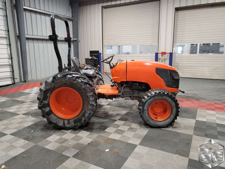 2006 Kubota Mx5100D