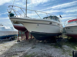 39′ – 1996 Maxum 3900 SCR