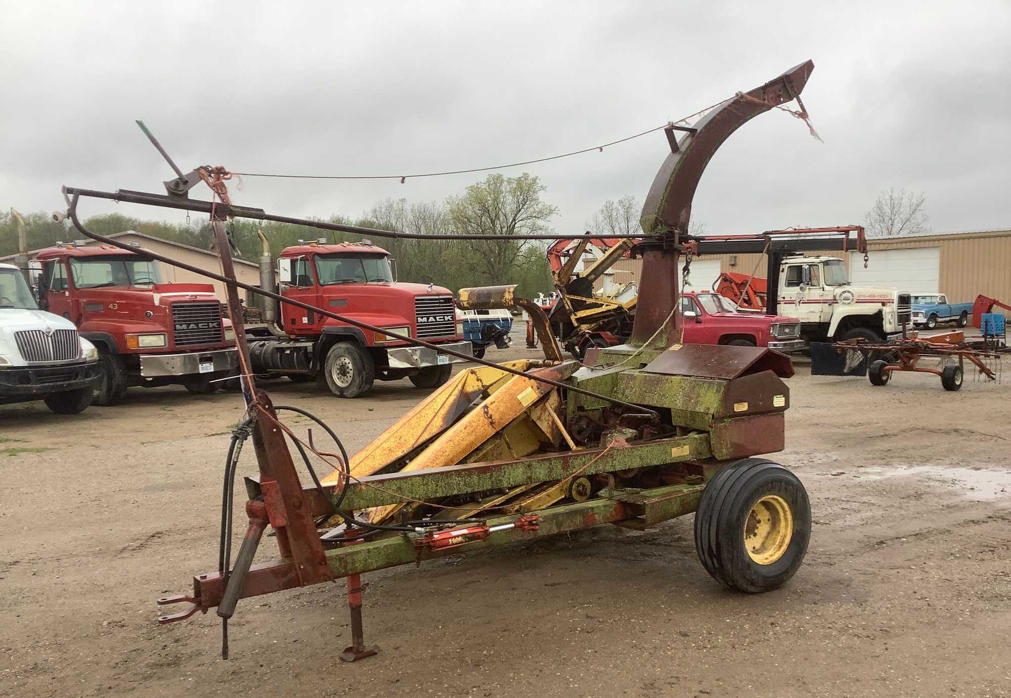 New Holland Model 718 Forage Harvester with Single Row Corn Head Repo