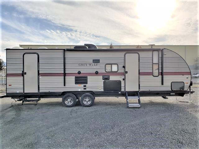 2018 Cherokee Grey Wolf 26DBH