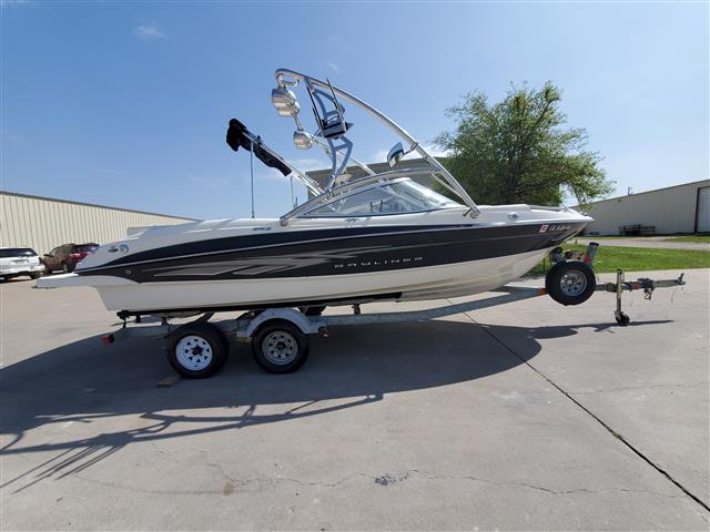 2008 Bayliner 205BR