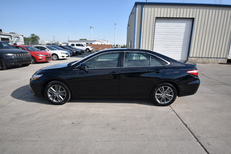 2017 Toyota Camry SE