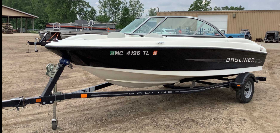 2011 BAYLINER 175 Bow Rider