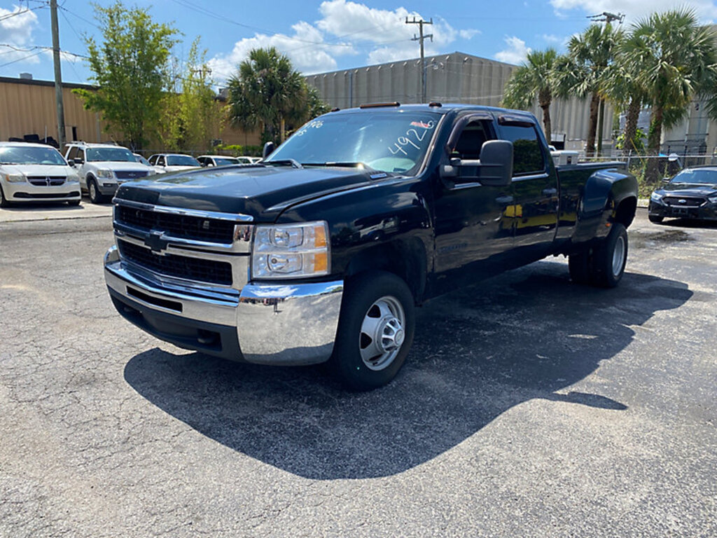 2009 Chevrolet Silverado 3500HD 4x4 CrewCab Dual Wheel Pickup Truck