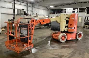 2000 JLG E300AJP Electric Boom Lift