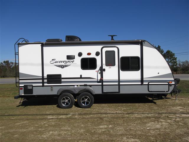 2018 Surveyor (by Forest River) 201RBS