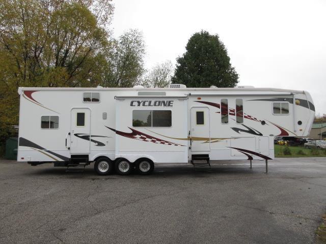 2009 Heartland Cyclone 3912