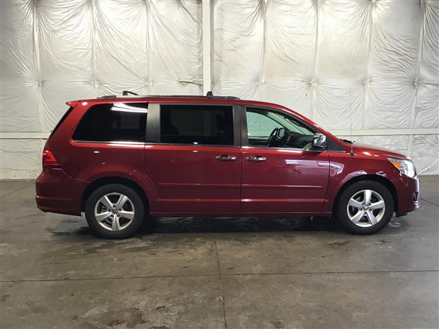 2011 Volkswagen Routan SEL