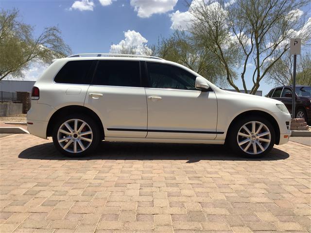 2010 Volkswagen Touareg TDI AWD