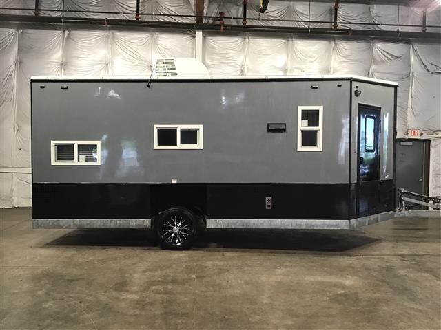 2020 Ice Castle Walleye Stryker