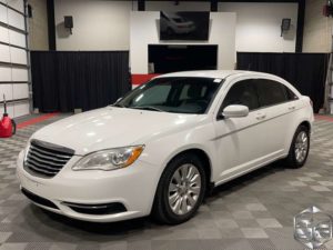 2013 Chrysler 200 LX