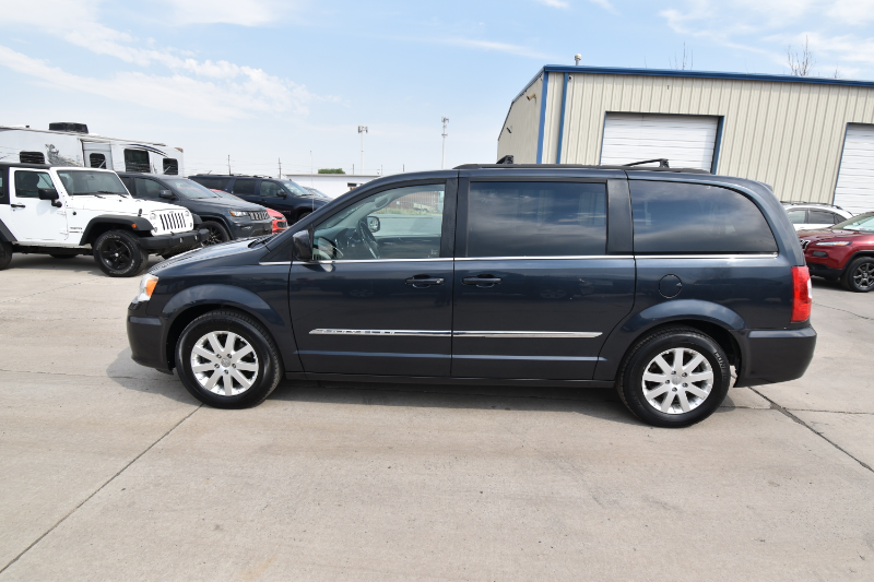 2014 Chrysler Town and Country Touring