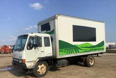 1992 Mitsubishi FK415 18’ Box Truck
