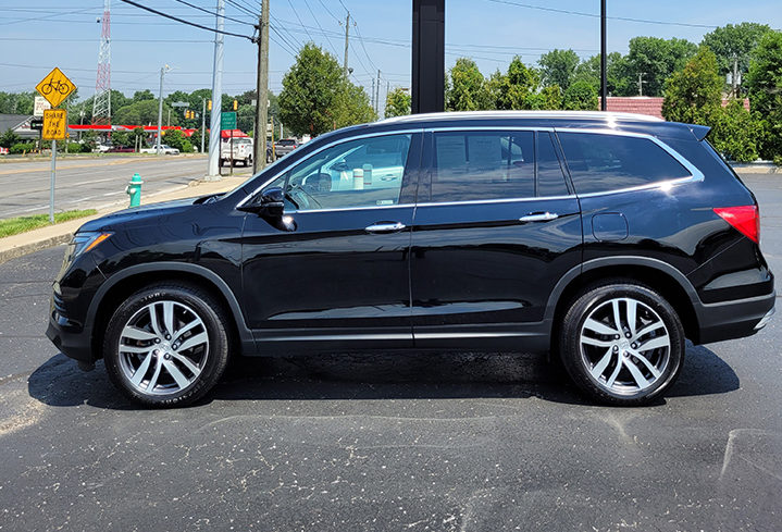 2018 Honda Pilot Touring 4DR. AWD