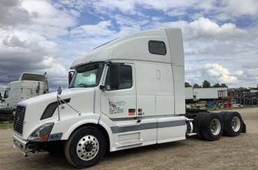2006 Volvo Tractor