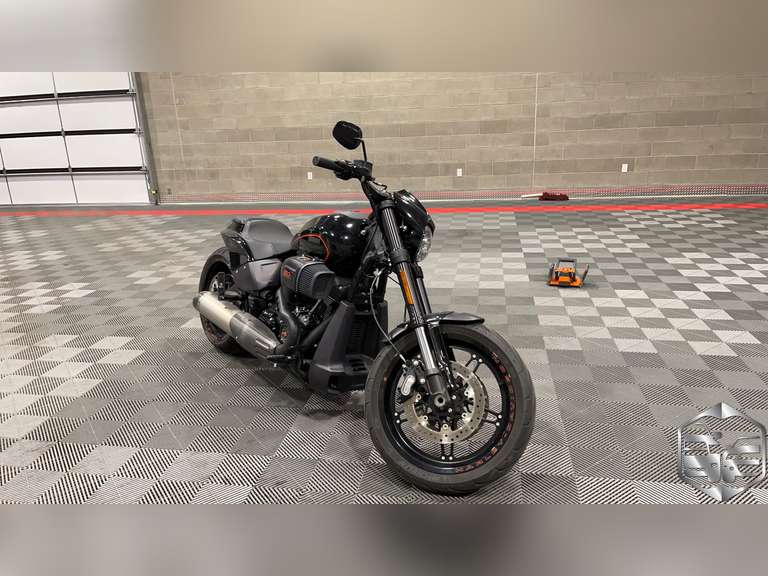 2019 Harley-Davidson FXDR 114 FXD