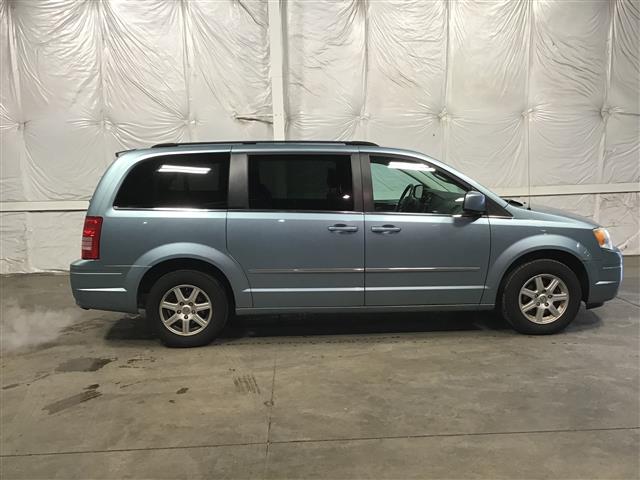 2010 Chrysler Town and Country Touring