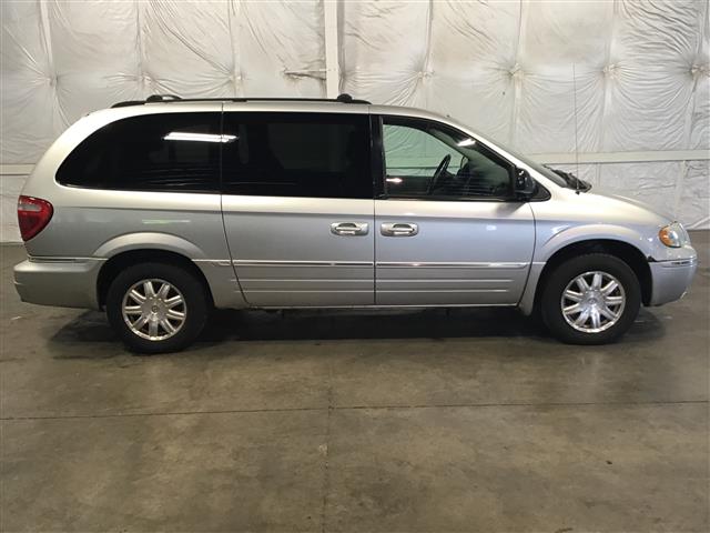 2006 Chrysler Town & Country Touring