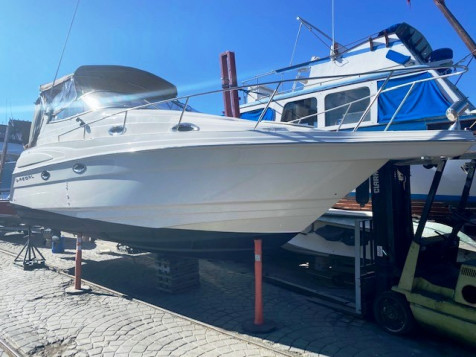 28′ – 2002 Regal 2800 Express