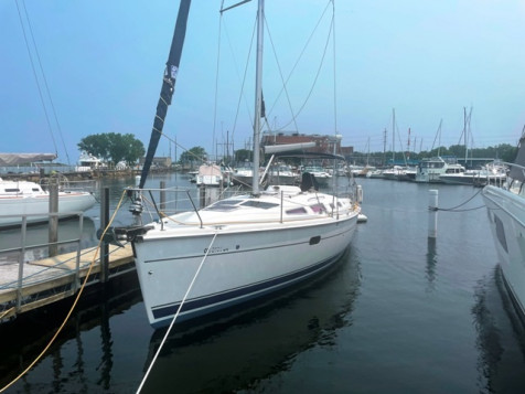 36′ – 2004 Hunter 36 Sloop