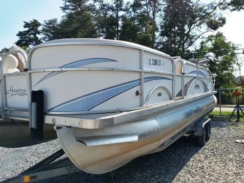 24′ – 2011 PlayCraft Hampton 2485 RL