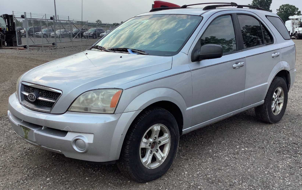 2005 KIA SORENTO LX