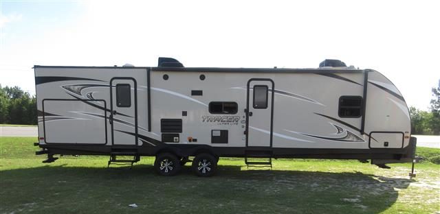 2017 Tracer (by Forest River) Ultra Lite 3300BHD