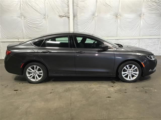 2016 Chrysler 200