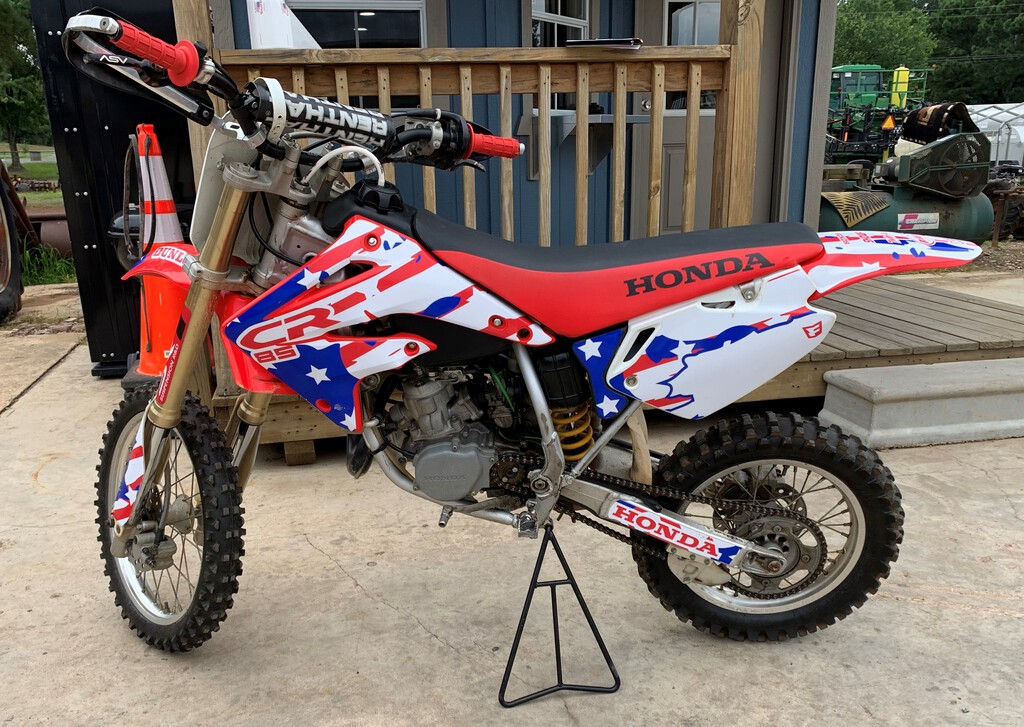 2006 Honda CR85R Dirt Bike