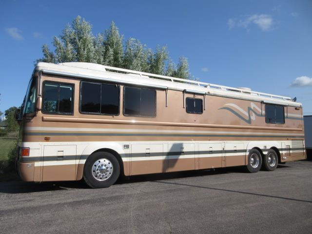 1997 Bluebird Wanderlodge WLWB 43′