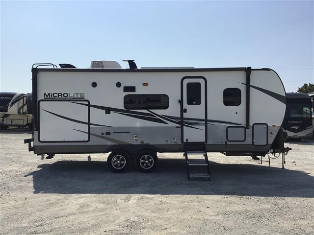 2021 Forest River Flagstaff Micro Lite 25BDS