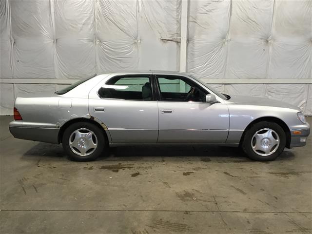 1998 Lexus LS 400