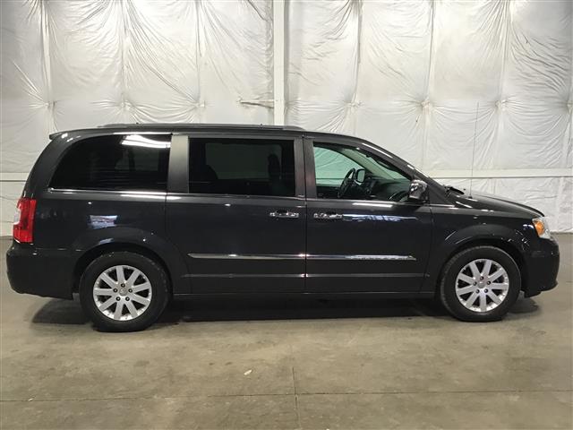2011 Chrysler Town & Country