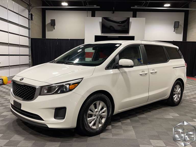 2016 Kia Sedona LX
