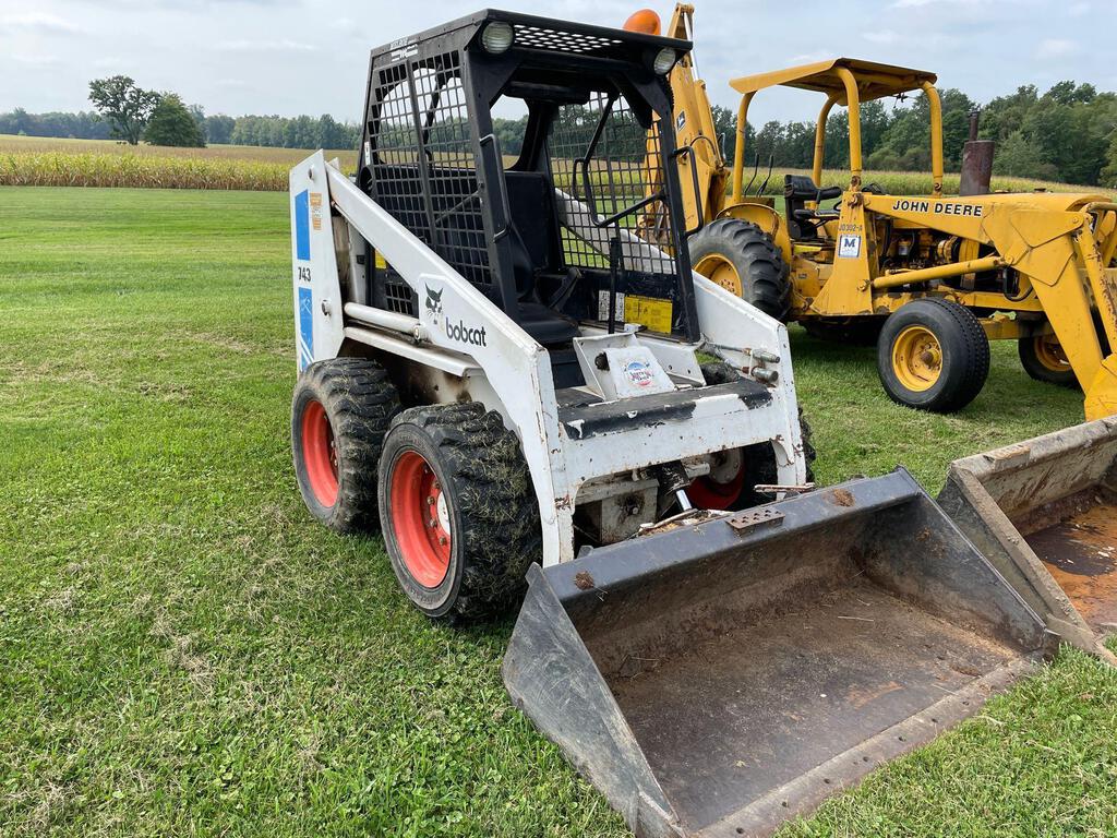 Bobcat 743 skid steer