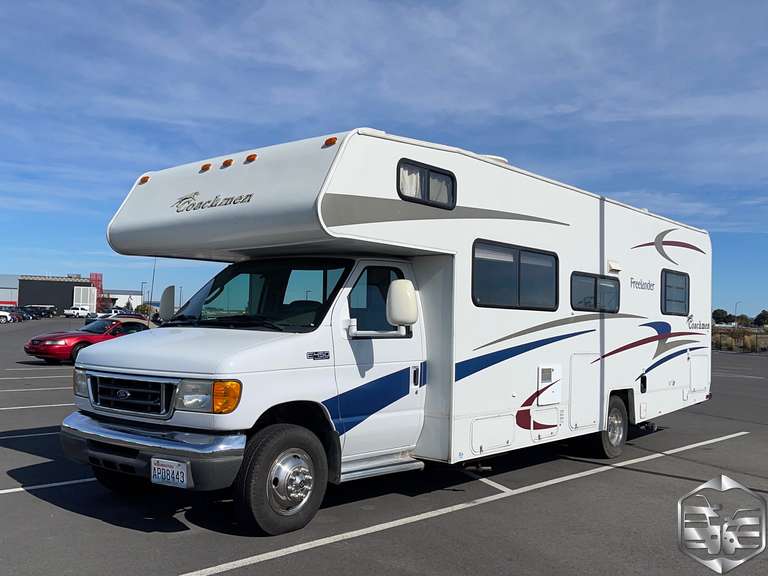 2005 Coachman Freelander 2890 QB